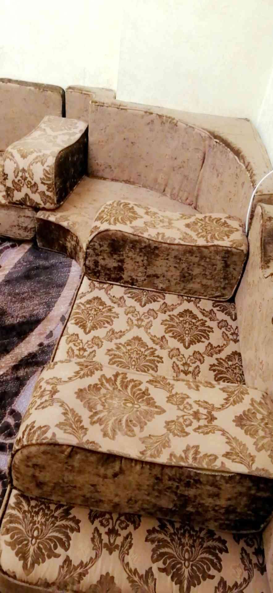 فراش عربي بحالة ممتازة ارتفاعه 18سم استعمال بسيط لغرفة 3.5×4
لا تنسَ أنك شاهدت هذا الإعلان في عنكبوت...