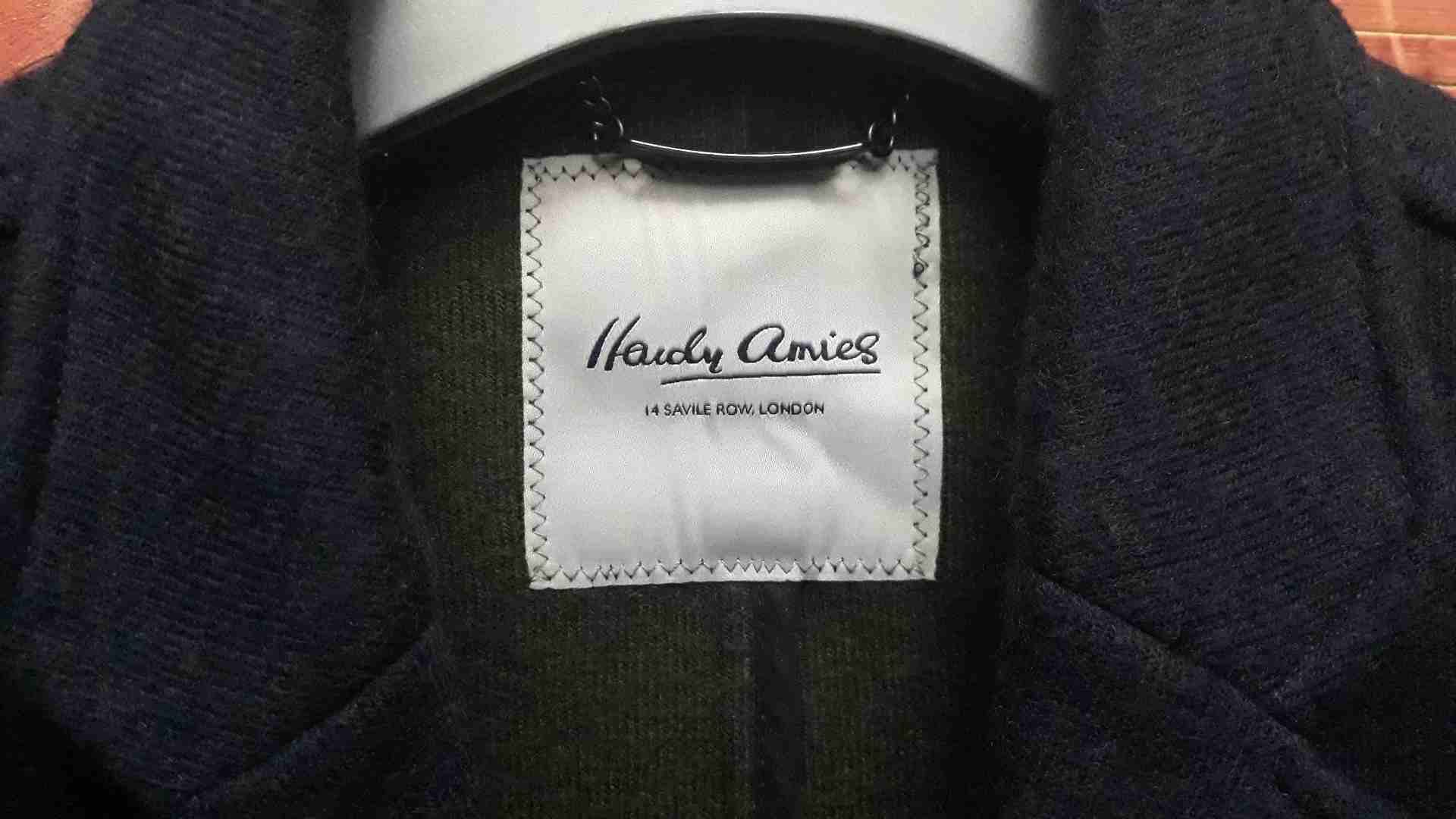 جكيت . بنطلون.جرزه
لا تنسَ أنك شاهدت هذا الإعلان في عنكبوت
جكيت بدله ماركه عالميه نوع haridy amie...