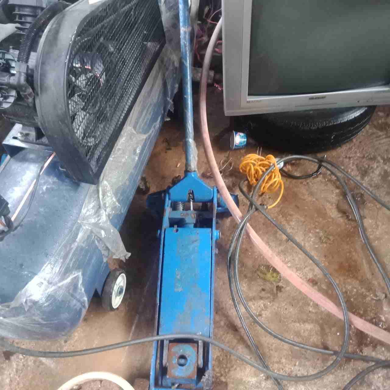 كمبريسة هواء وجك تمساح 0789350477
لا تنسَ أنك شاهدت هذا الإعلان في عنكبوت
كمبريسه هواء جديده غير...