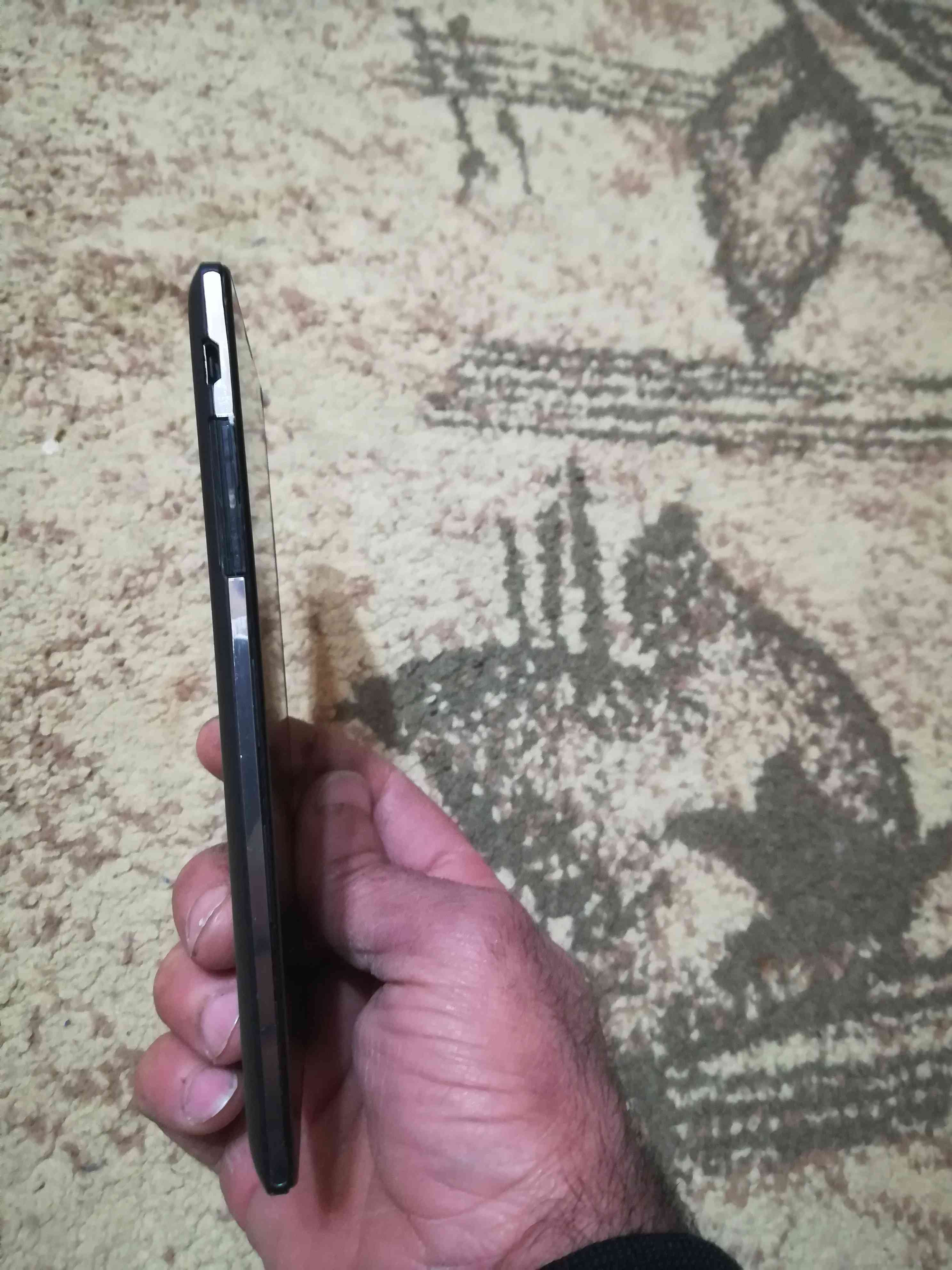 للبيع وقابل للبدل
لا تنسَ أنك شاهدت هذا الإعلان في عنكبوت
جهاز بحال الوكالة
معو كرتونة وشاحن...