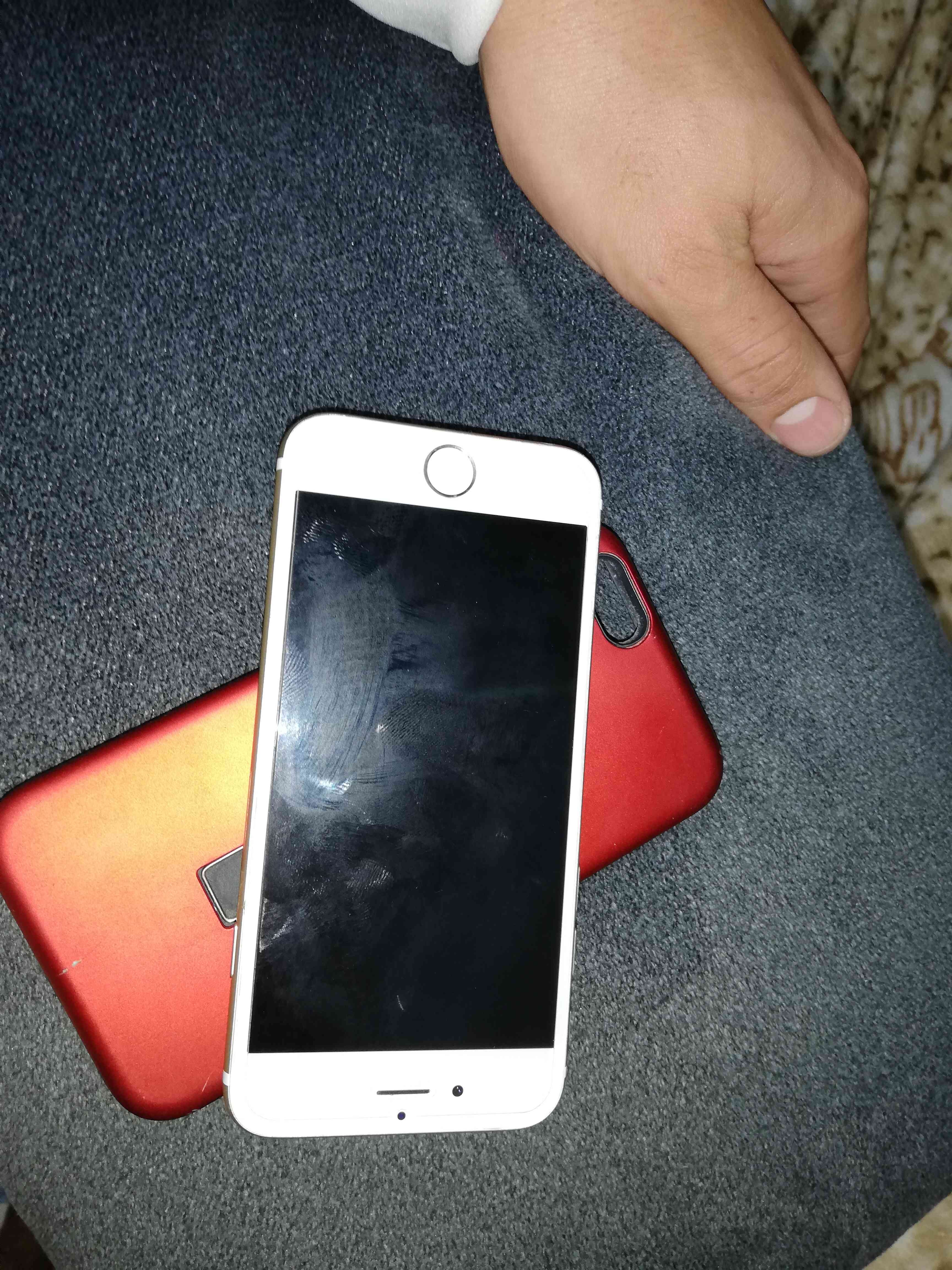 هاتف ايفون 6 بحاله وكاله
لا تنسَ أنك شاهدت هذا الإعلان في عنكبوت
معا كرتونه و شاحن واكمن كفر...
