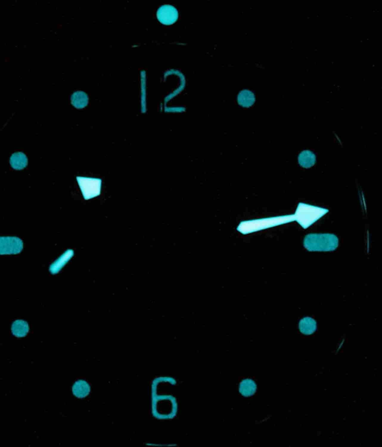 ساعه تيسو Tissot Seastar 1000 automatic Chronograph
لا تنسَ أنك شاهدت هذا الإعلان في عنكبوت
الساع...