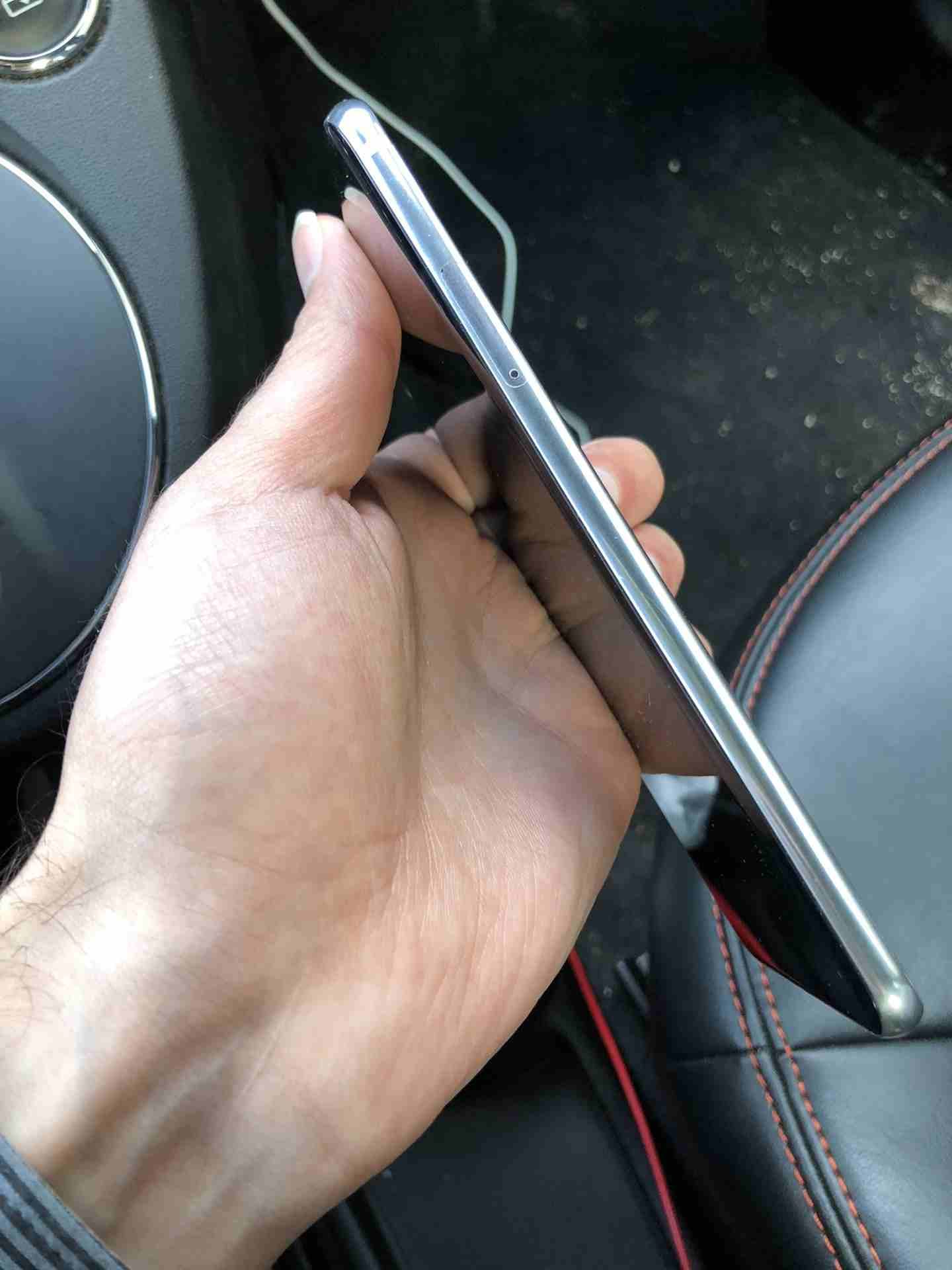 LG V30 بحالة الوكالة غني عن التعريف
لا تنسَ أنك شاهدت هذا الإعلان في عنكبوت
بحالة الوكالة غني عن...