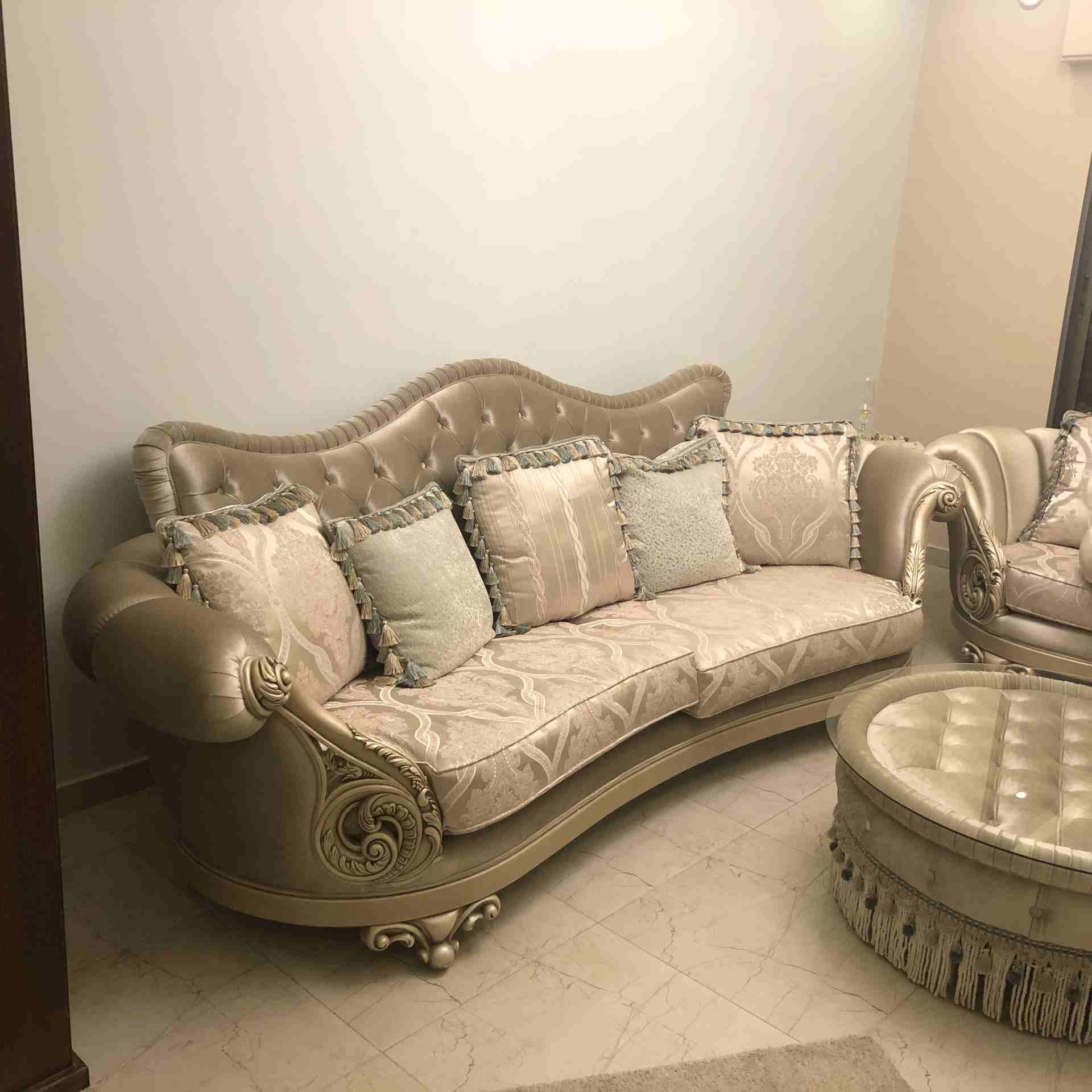 اثاث عريس للبيع
لا تنسَ أنك شاهدت هذا الإعلان في عنكبوت
اثاث فاخر جد...