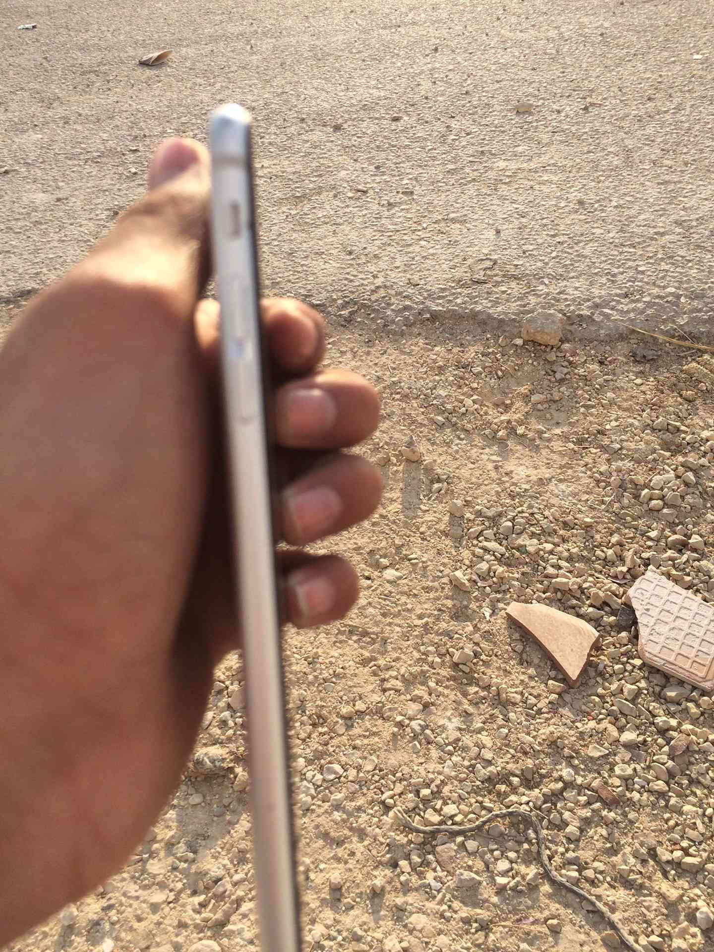 iphone 6 plus space grey black 64g
لا تنسَ أنك شاهدت هذا الإعلان في عنكبوت
Works fine great c...