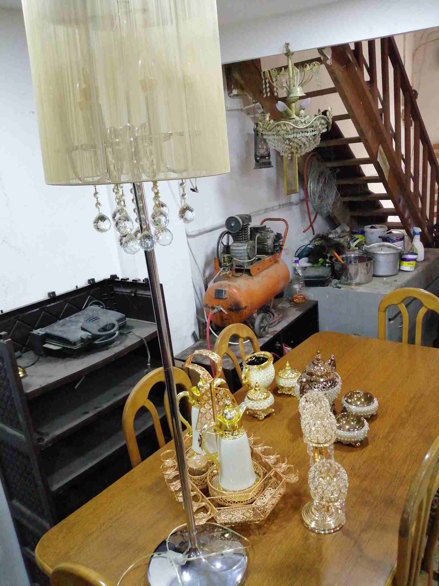 مزهريات شبه جديدة مجموعة كاملة ثريةة
لا تنسَ أنك شاهدت هذا الإعلان في عنكبوت
شبه جديد...