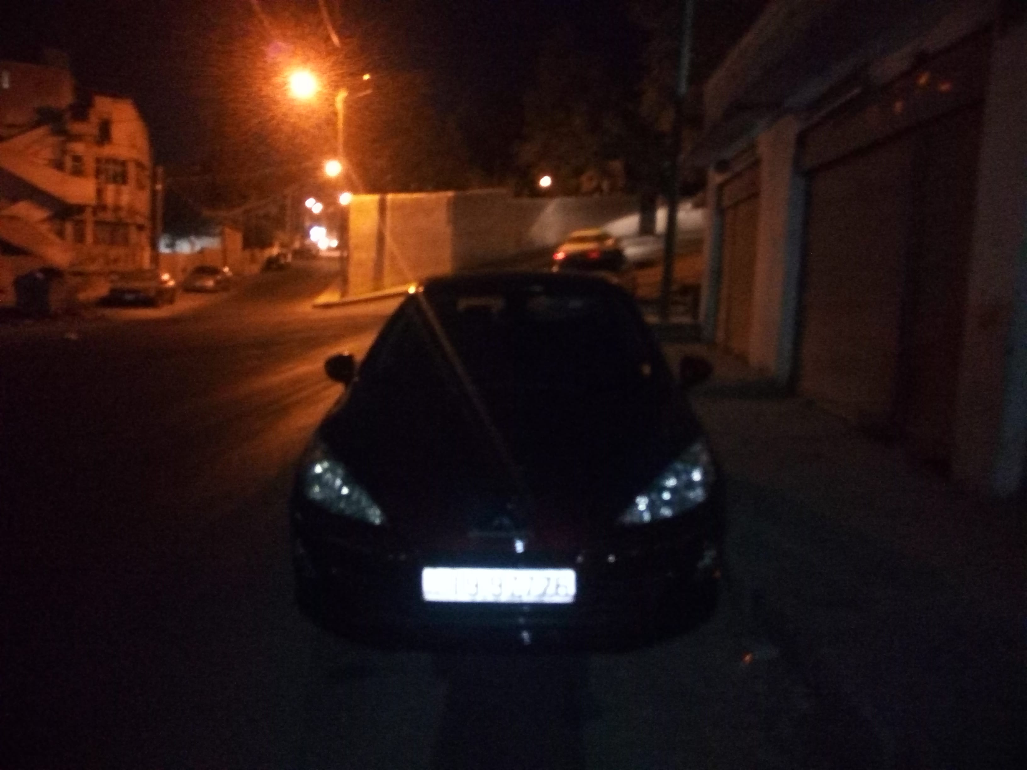 بيجو 408 موديل 2012
لا تنسَ أنك شاهدت هذا الإعلان في عنكبوت
بيجو 408 موديل 2012
1600 cc...