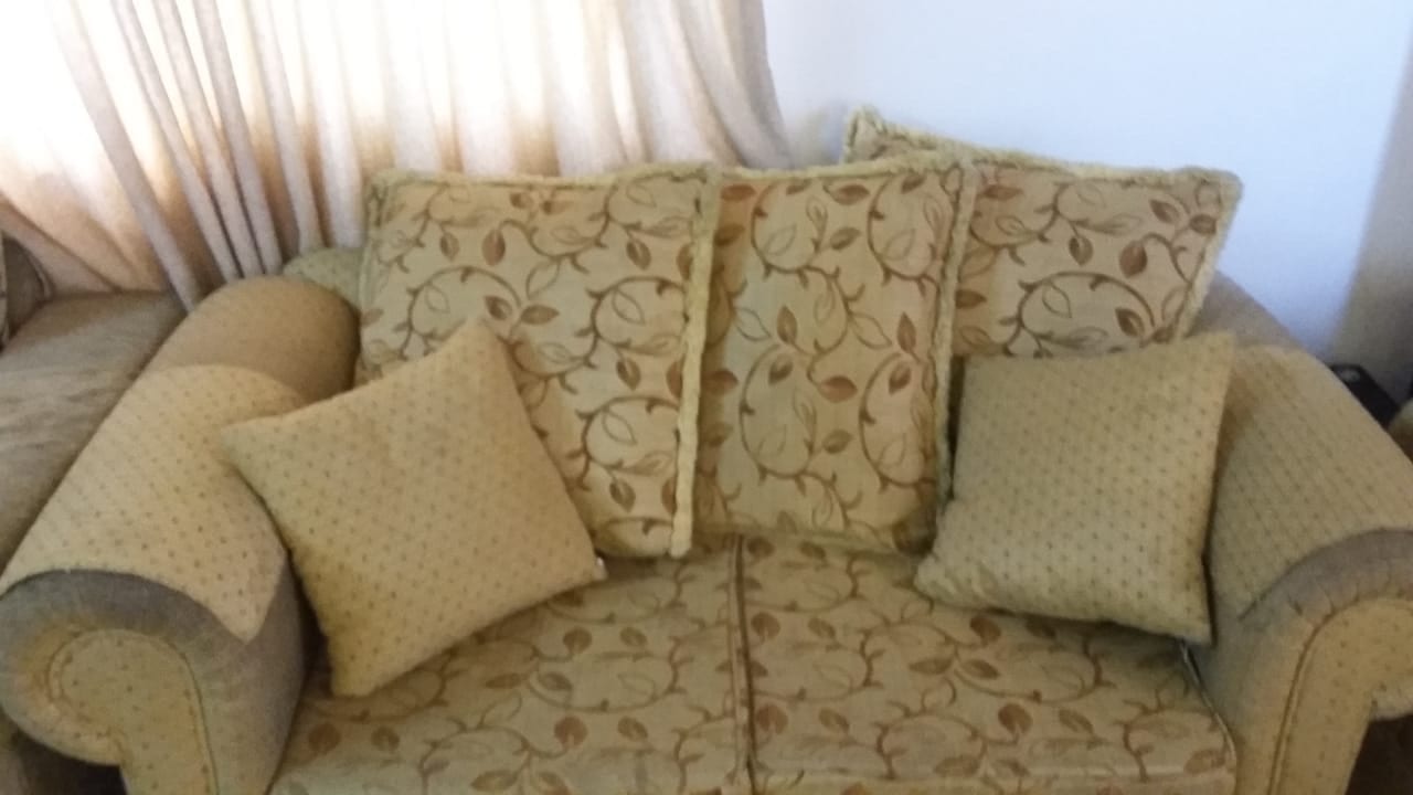 طقم كنب سبع مقاعد وكونر سبع مقاعد
لا تنسَ أنك شاهدت هذا الإعلان في عنكبوت
نضيف مستعمل شي بسيط...
