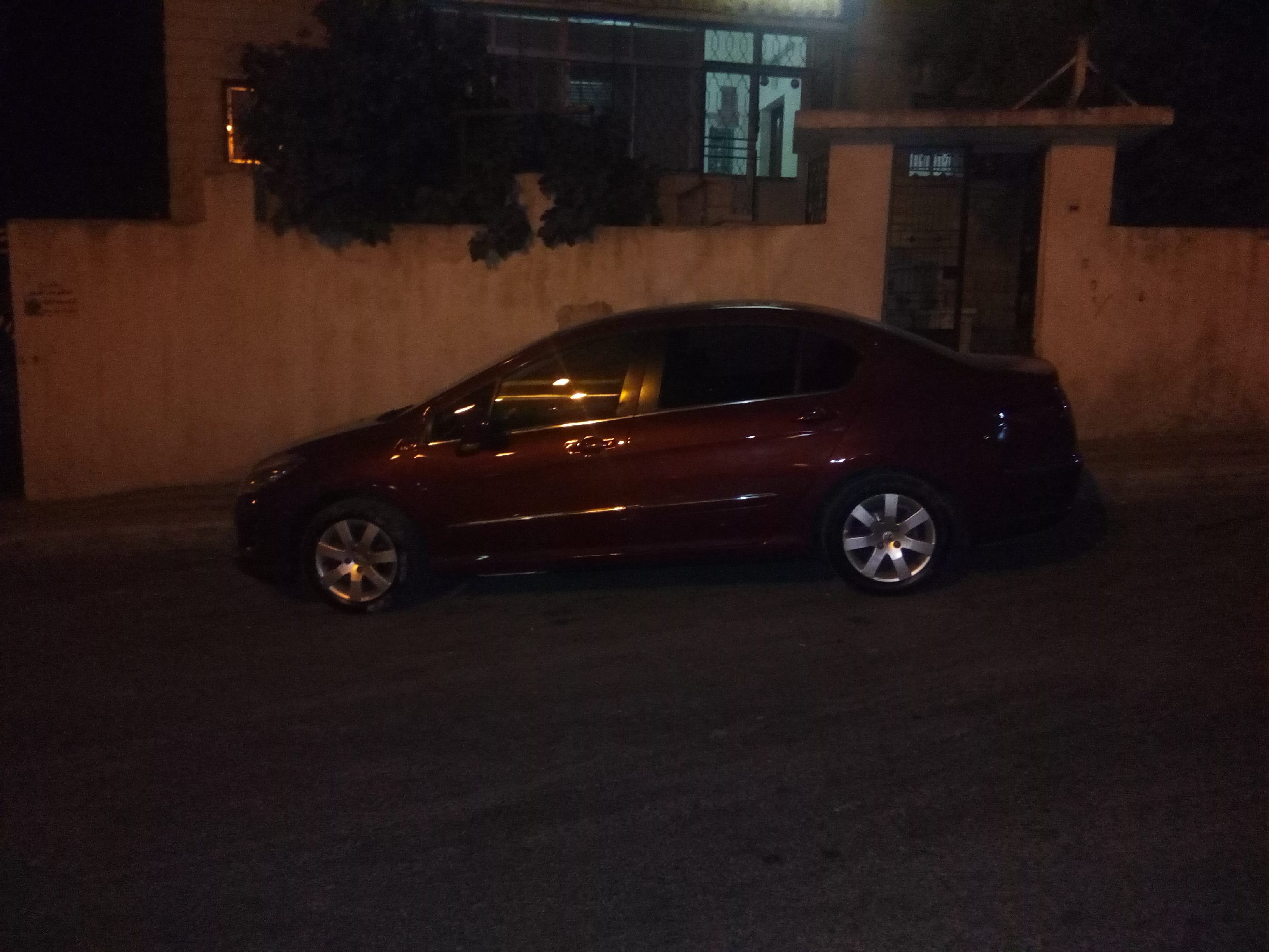 بيجو 408 موديل 2012
لا تنسَ أنك شاهدت هذا الإعلان في عنكبوت
بيجو 408 موديل 2012
1600 cc...