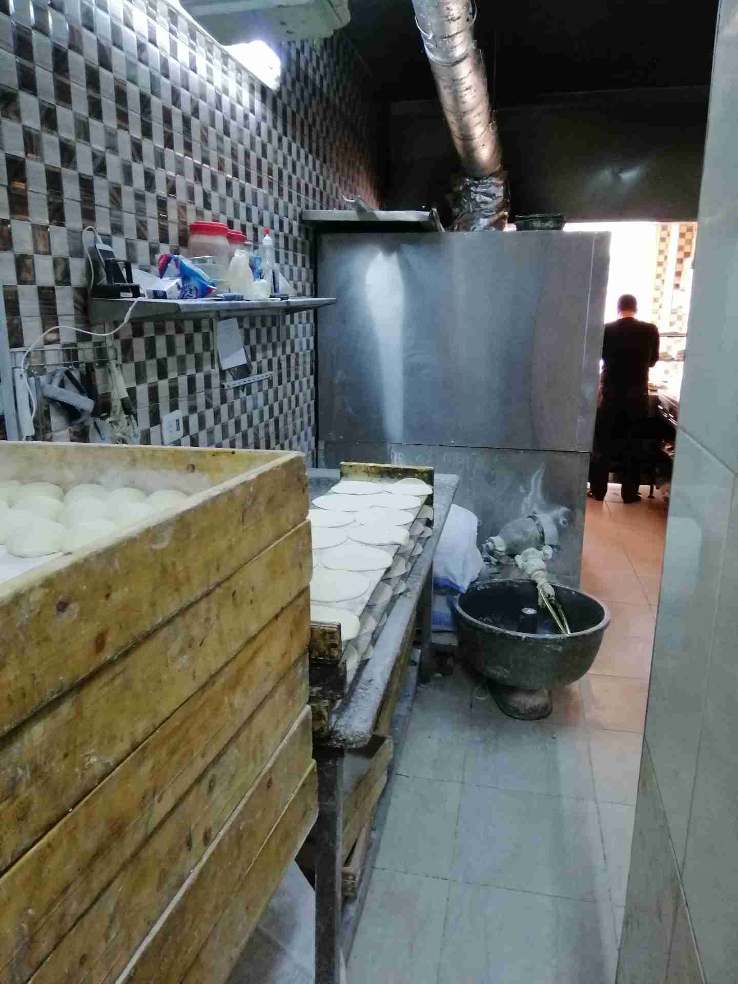 محل معجنات للبيع بطلبياته/ في مخيم الحسين
لا تنسَ أنك شاهدت هذا الإعلان في عنكبوت
محل معجنات...