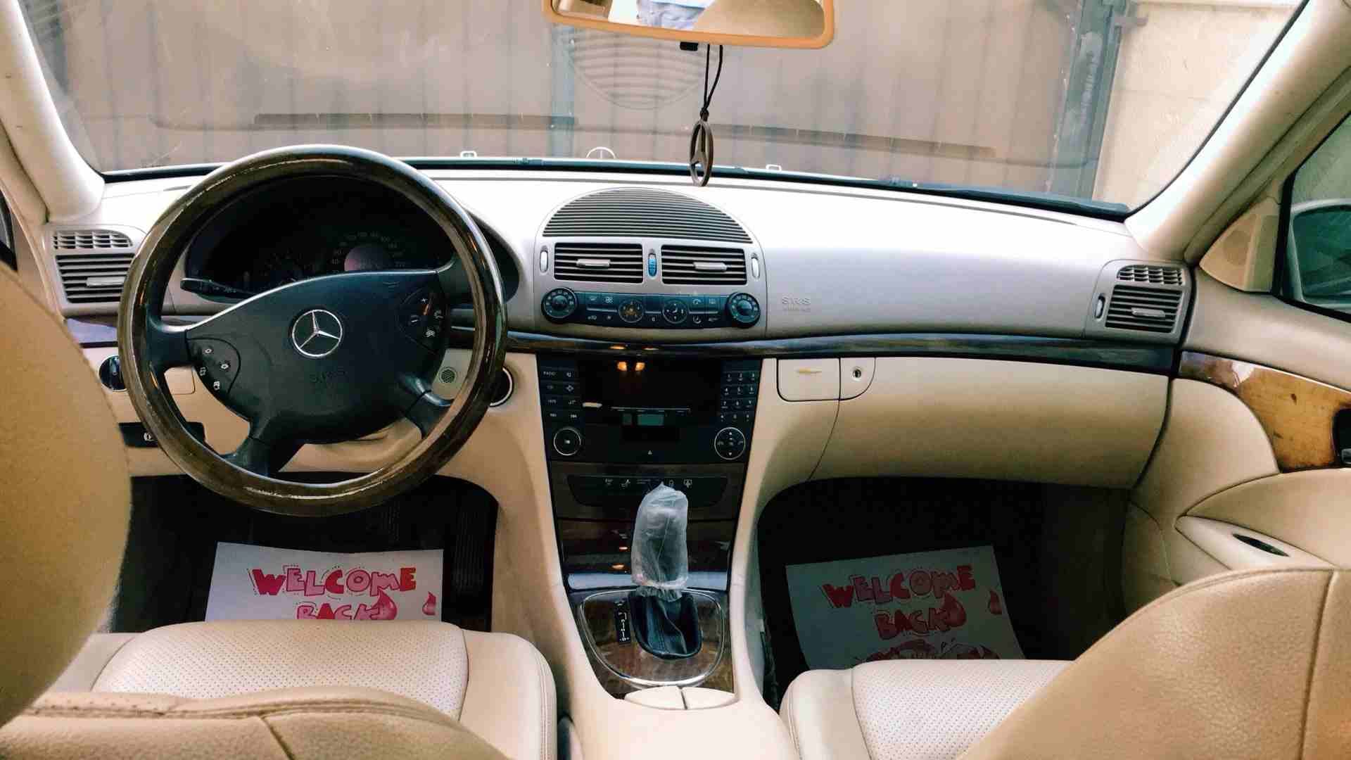 مرسيدس e200 موديل 2003
لا تنسَ أنك شاهدت هذا الإعلان في عنكبوت
فحص كامل فل كامل
لون شمباني دهان...