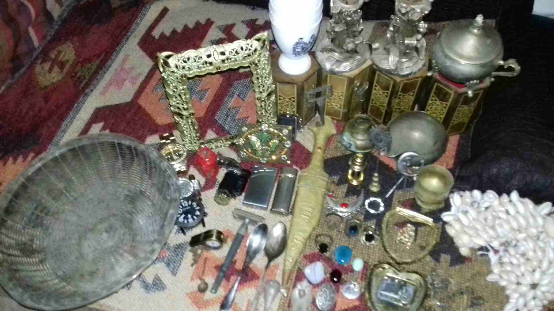 عدسة كاميرا تصوير وانتيكا
لا تنسَ أنك شاهدت هذا الإعلان في عنكبوت
عدسة المانيه الصنع وخرداوات متن...