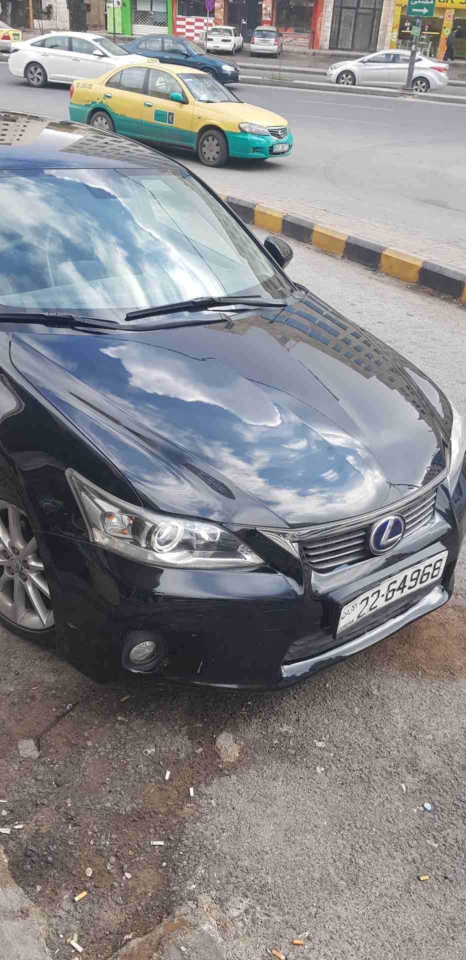 لكزس CT200h بحالة رائعه
لا تنسَ أنك شاهدت هذا الإعلان في عنكبوت
السيارة نظيفة جدا
بطارية هايبرد...