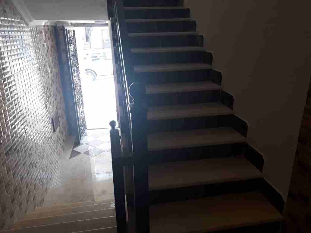 شقة للبيع طابق شبه ارضي مع ترس واسعة بمساحة 150م وغرفة غسيل .... بالقرب من الخدم
لا تنسَ أنك شاهدت هذا الإعلان في عنكبوت...