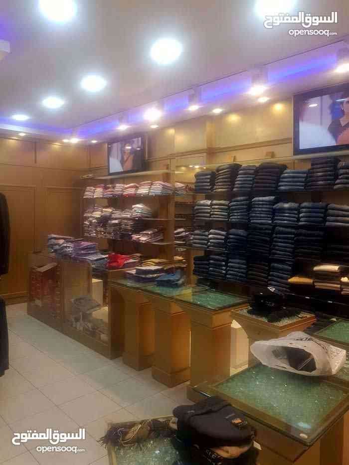 محل برسم البيع بمنطقه صويلح بجانب محطه الباص السريع بشارع رئيسي بمنطقه حيويه
لا تنسَ أنك شاهدت هذا الإعلان في عنكبوت...