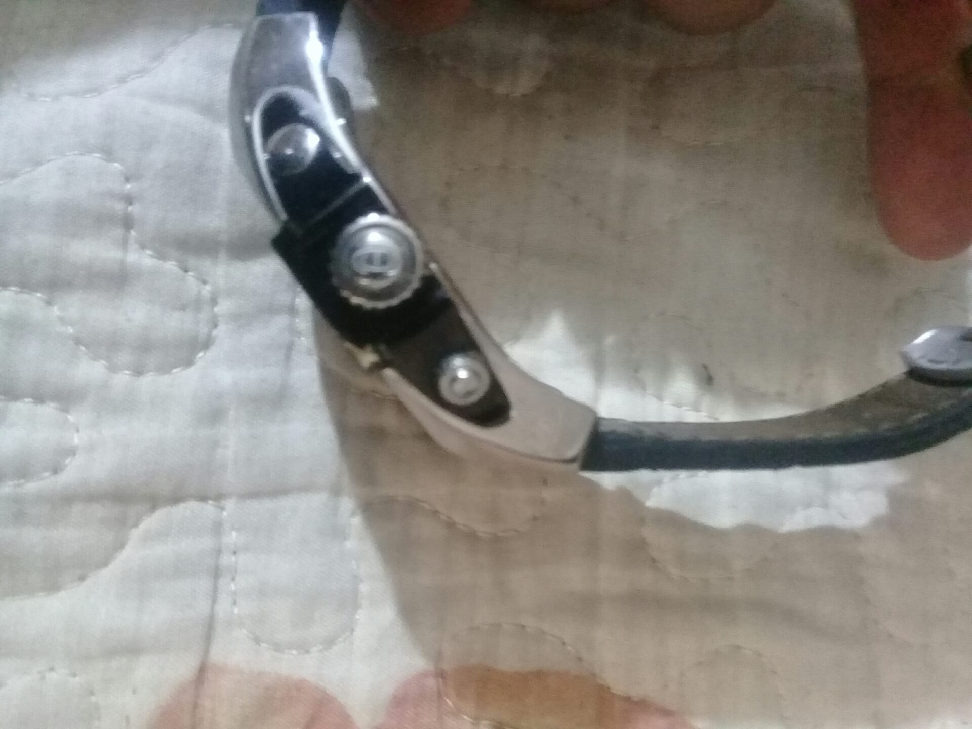مجموعه ساعات بسعر مغري
لا تنسَ أنك شاهدت هذا الإعلان في عنكبوت
مميزه وحلوه واصلي...