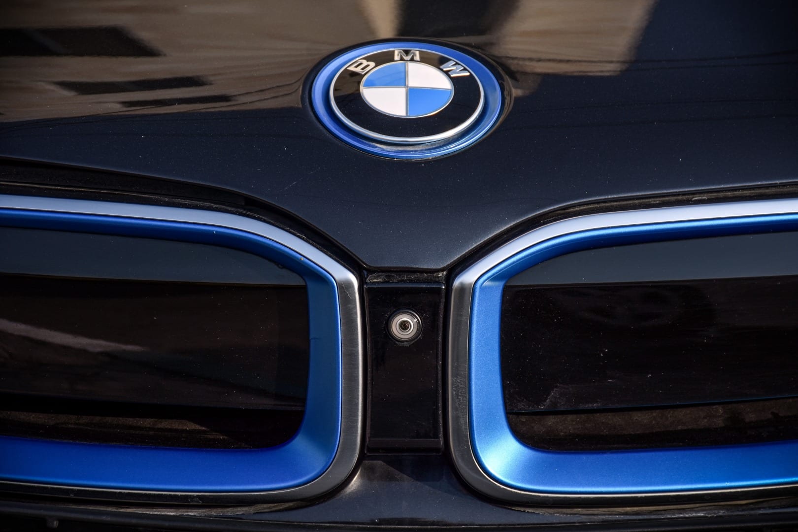 بي ام دبليو اي 8 2014 BMW i8 eDrive
لا تنسَ أنك شاهدت هذا الإعلان في عنكبوت
بي ام دبليو اي 8...