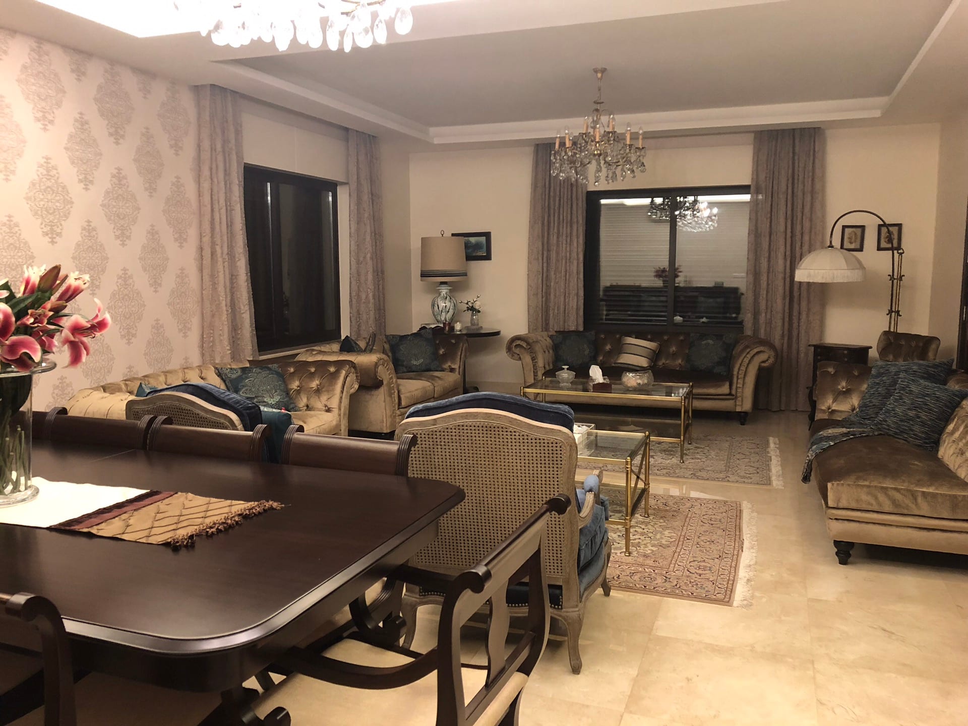 Leasing a villa in Shmeisani. Mohd Al-Bashir Street house number 25 - unfurnished
لا تنسَ أنك شاهدت هذا الإعلان في عنكبوت...
