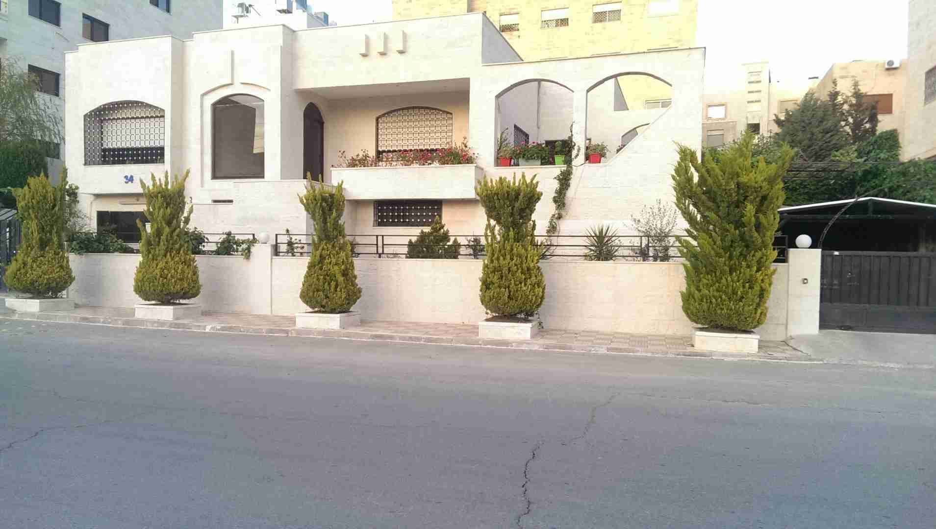 Villas is available for sale or rent in Amman
لا تنسَ أنك شاهدت هذا الإعلان في عنكبوت
Villa a...
