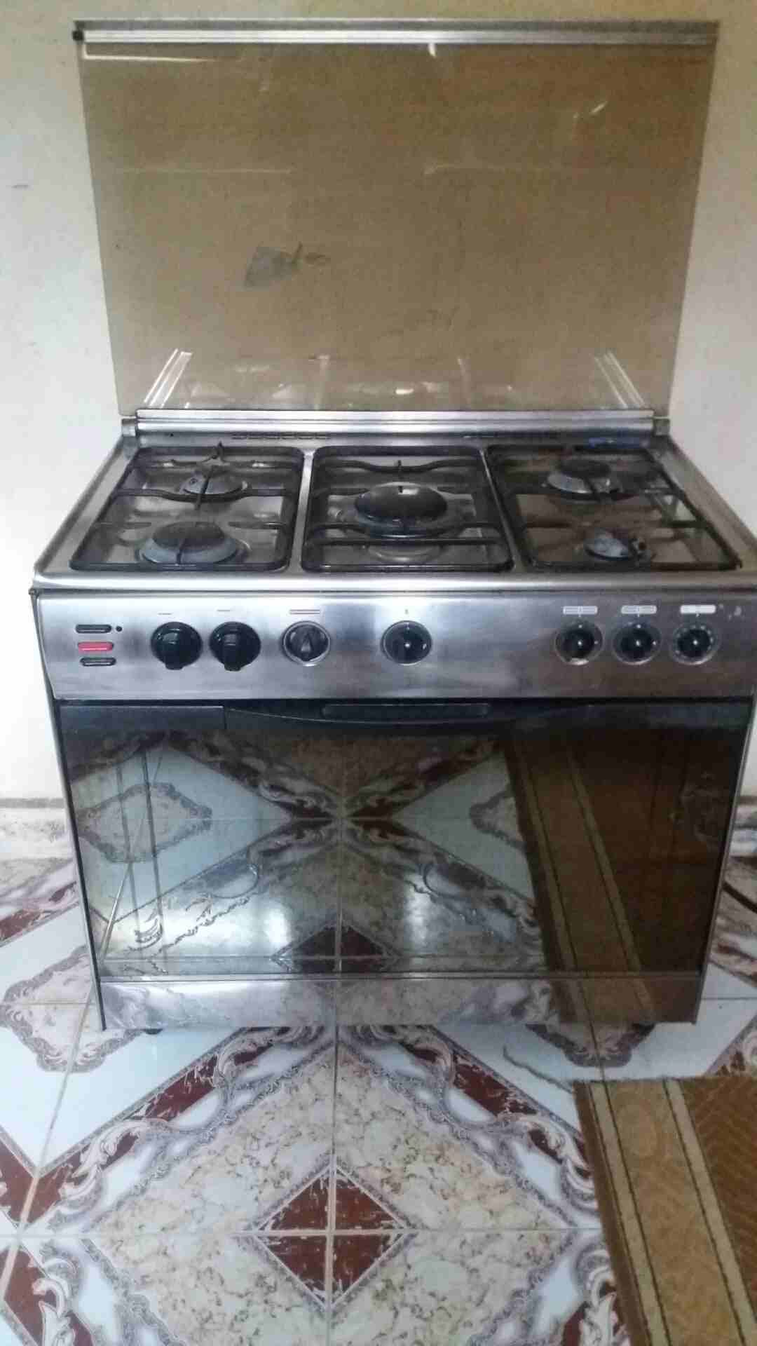 غاز 5عيون ستانلس 90سم بحالة لجديد
لا تنسَ أنك شاهدت هذا الإعلان في عنكبوت
5عيون بوضع ممتاز ستانلس...