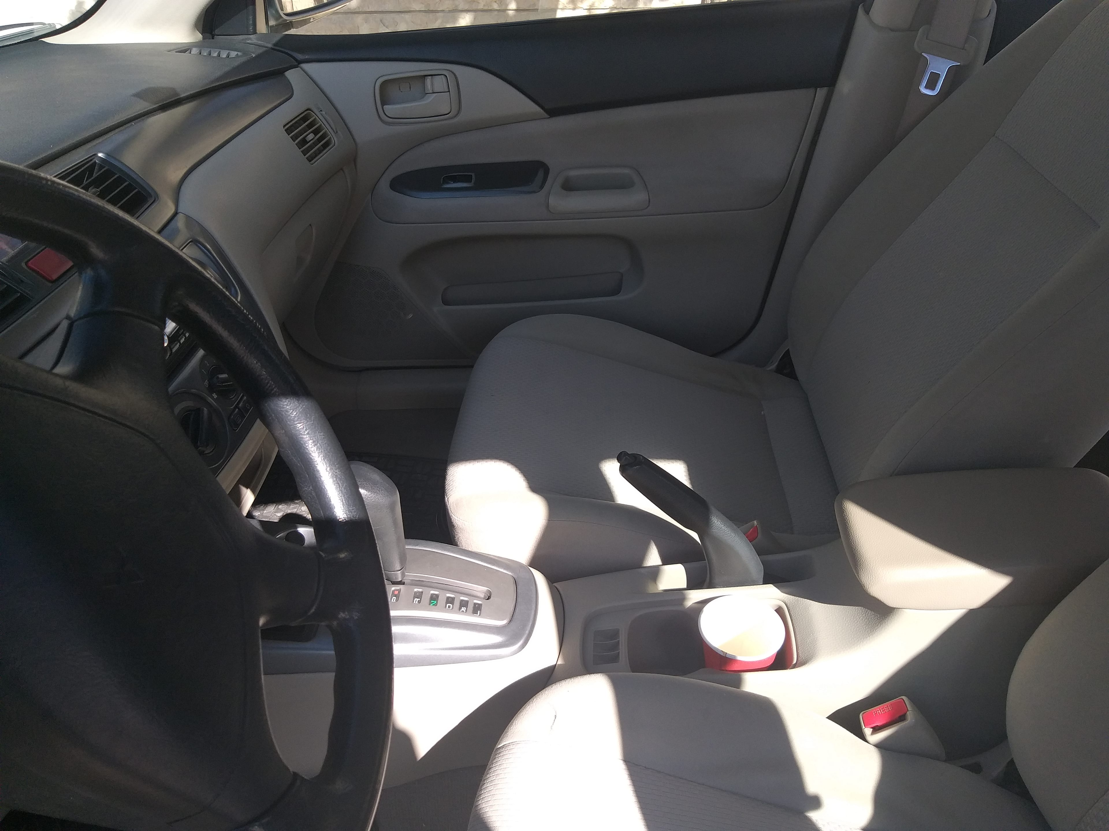 لانسر 2007 glx 1600
لا تنسَ أنك شاهدت هذا الإعلان في عنكبوت
لانسر 2007
فخصها 2 دقات و 2 جيد...