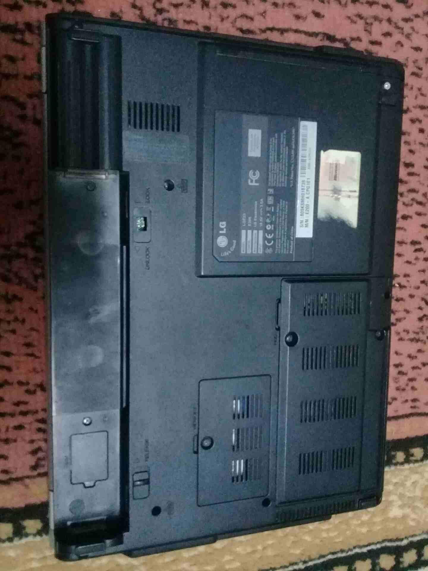 لاب توب الجي
لا تنسَ أنك شاهدت هذا الإعلان في عنكبوت
الاب توب نوع الجي حجم وسط موديلE200
الهارد 2...