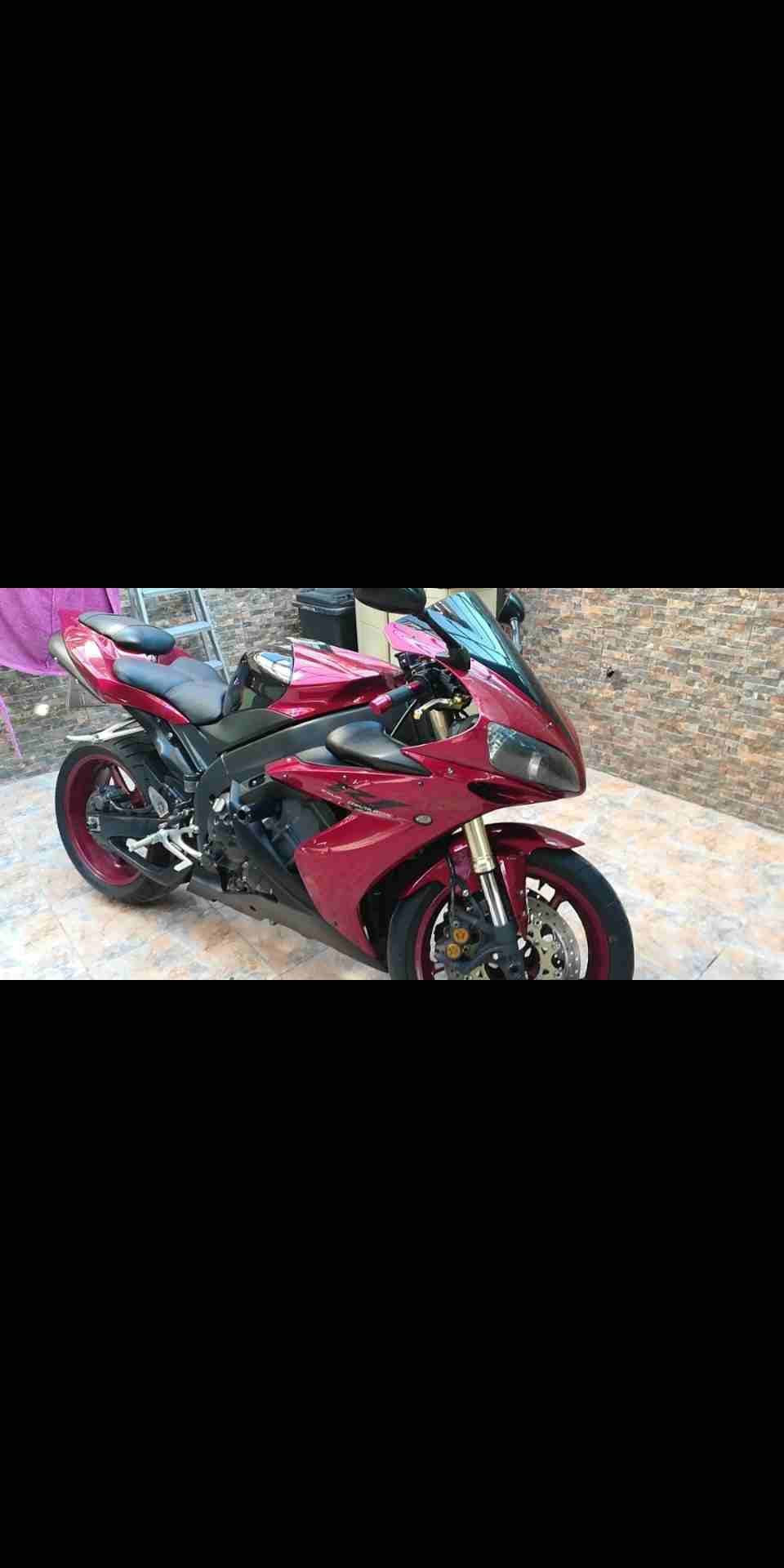 ياماها R1 فل كامل ماتور 1000 سي سي موديل 2006 للبيع بسعر مغري 0796756635
لا تنسَ أنك شاهدت هذا الإعلان في عنكبوت...