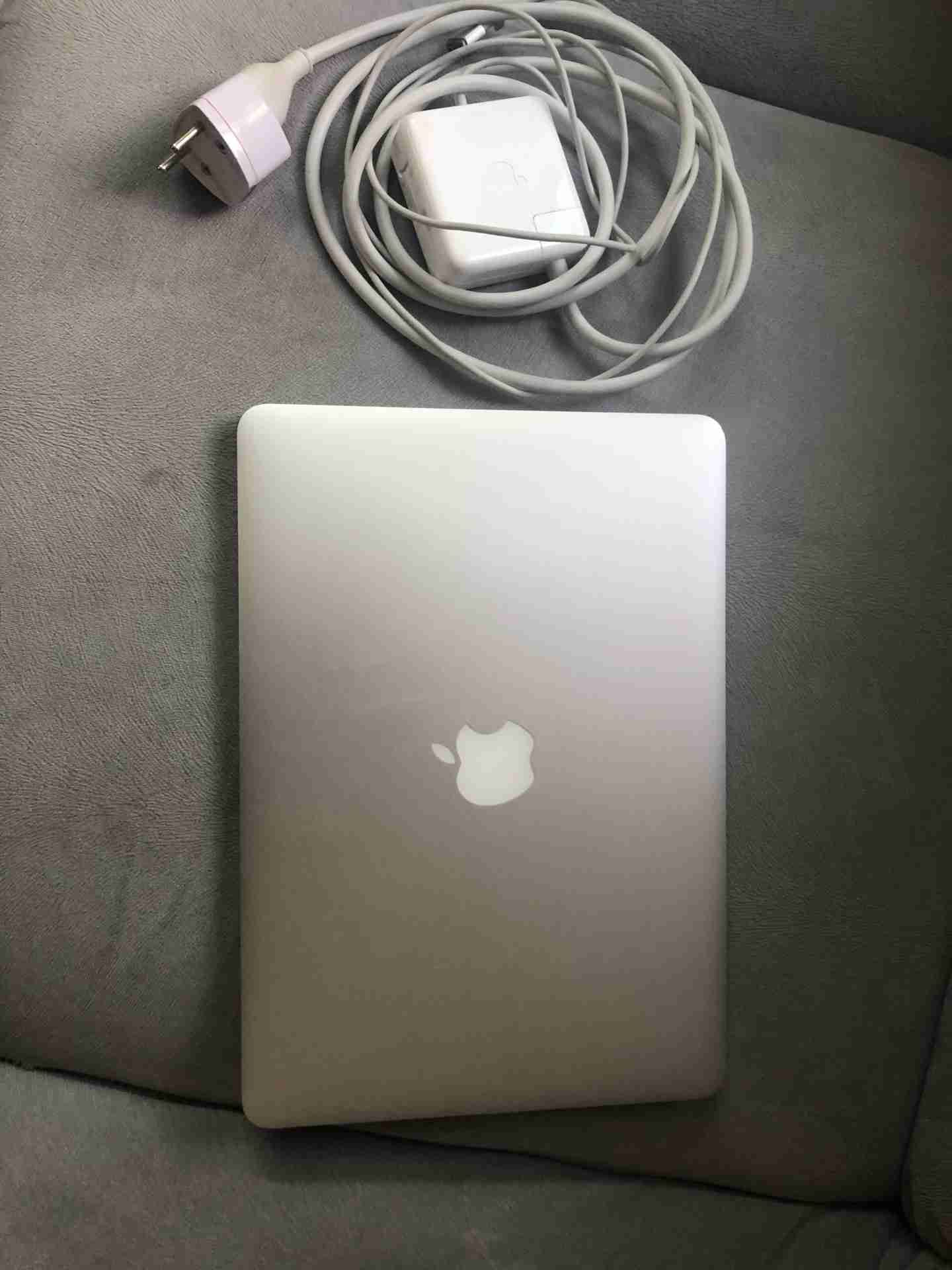 MacBook Pro
لا تنسَ أنك شاهدت هذا الإعلان في عنكبوت
LIKE NEW!
MacBook Pro 2014
13in Retina...