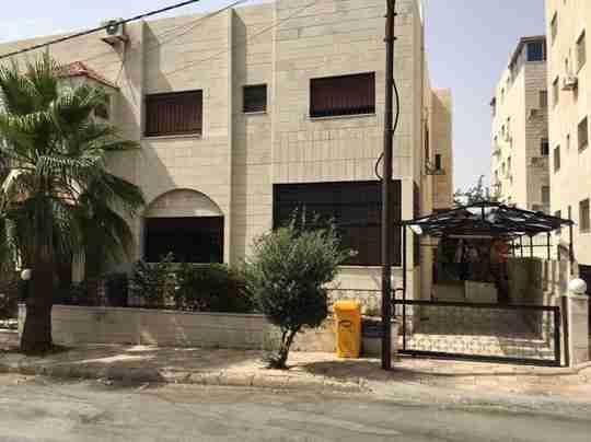 ڤيلا من طابقين للبيع ام السماق
لا تنسَ أنك شاهدت هذا الإعلان في عنكبوت
ڤيلا مبني عليها شقتين...