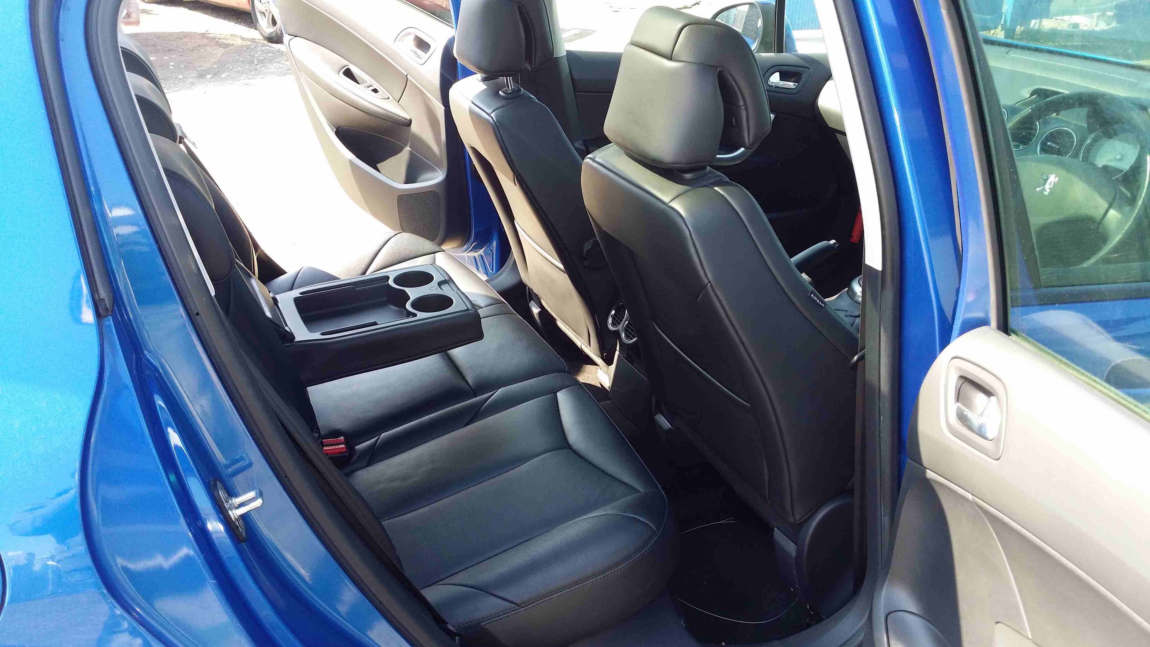 غرف جلد لسيارات بيجو Peugeot أصليه ومميزه جداً
لا تنسَ أنك شاهدت هذا الإعلان في عنكبوت
يتوفر غرف...