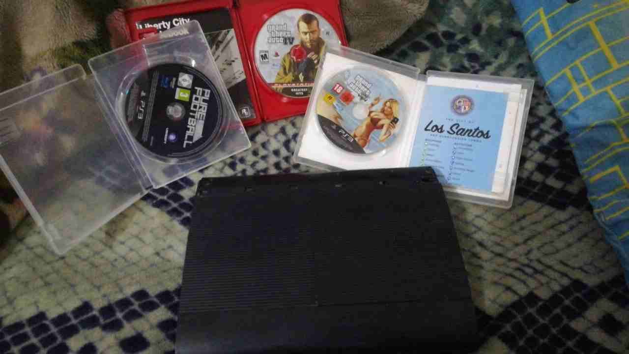 ps3 بلاي ستيشن 3 مستعمل للبيع 12gb بحاله ممتازة جدا جدا مع ثلاث سيدات
لا تنسَ أنك شاهدت هذا الإعلان في عنكبوت...