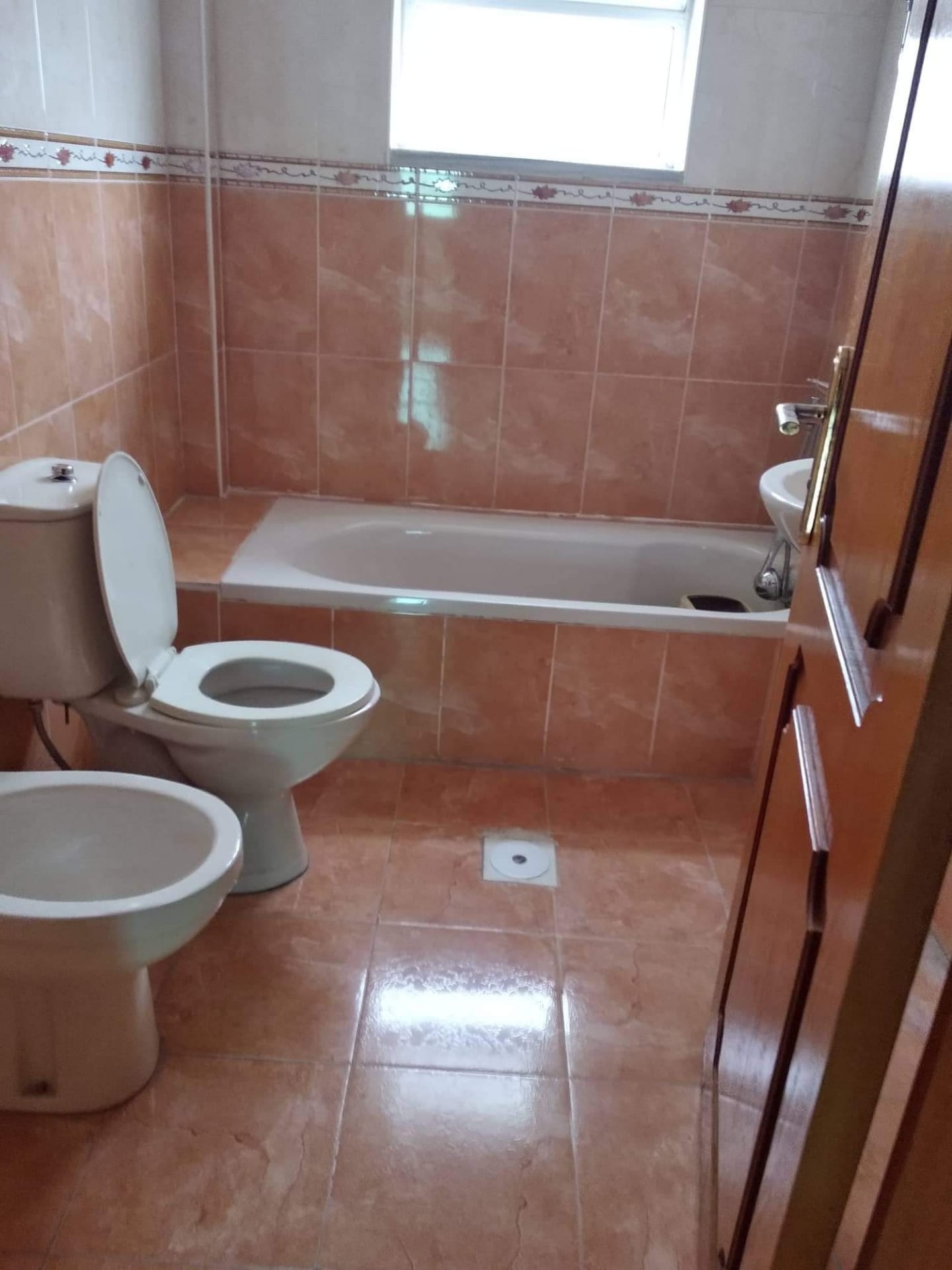 عمارة طابقين شقة صغيره
لا تنسَ أنك شاهدت هذا الإعلان في عنكبوت
بيت طابقين مع شقة صغيره
الطاب...