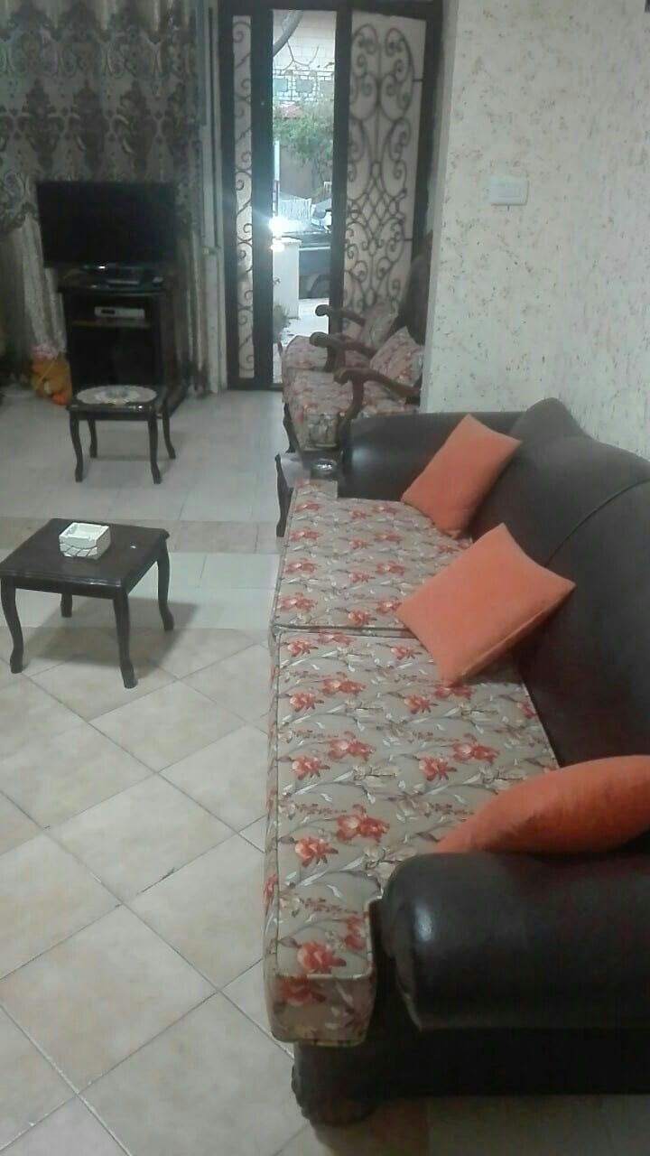 استديو للايجار في الدوار السابع خلف فندق جنيفا
لا تنسَ أنك شاهدت هذا الإعلان في عنكبوت
استويو...