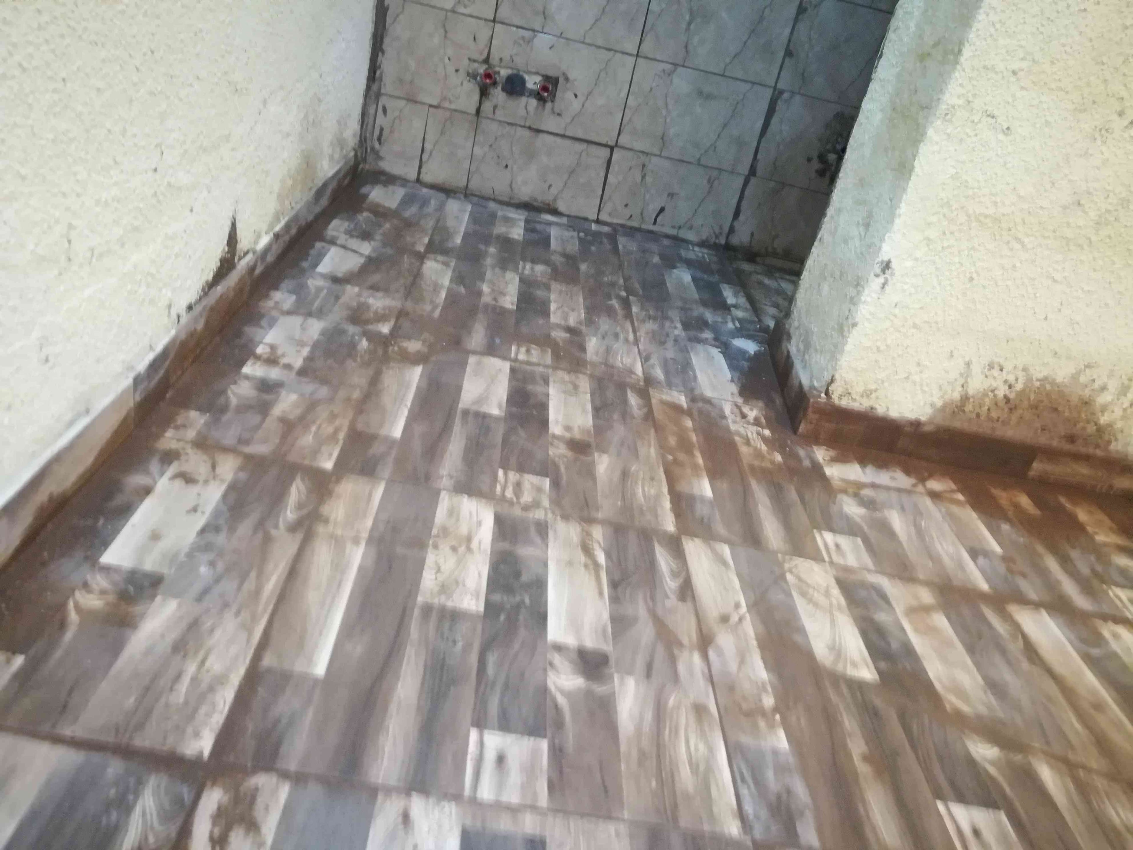 معلم بلاط طينه ولاسق ومعلم شحف بشتغل بليوميه 35دينارهاتف 0795613892
لا تنسَ أنك شاهدت هذا الإعلان في عنكبوت...