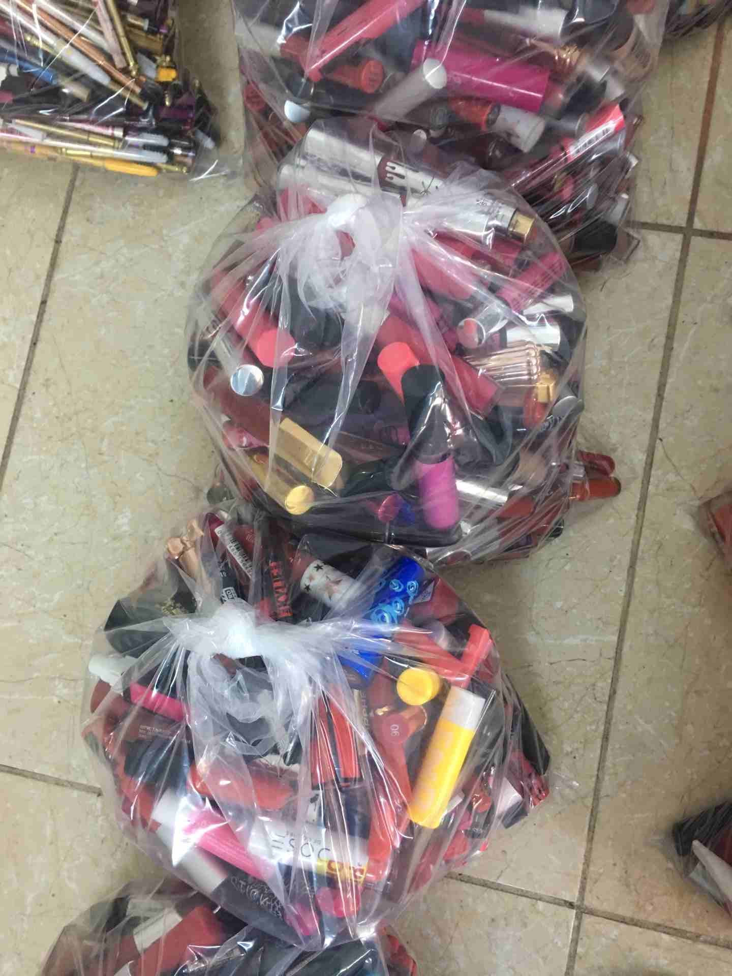 شررررررررروه 4200 قطعه بسعر محرررررروق
لا تنسَ أنك شاهدت هذا الإعلان في عنكبوت
شروه بسسسسسسسعر مح...