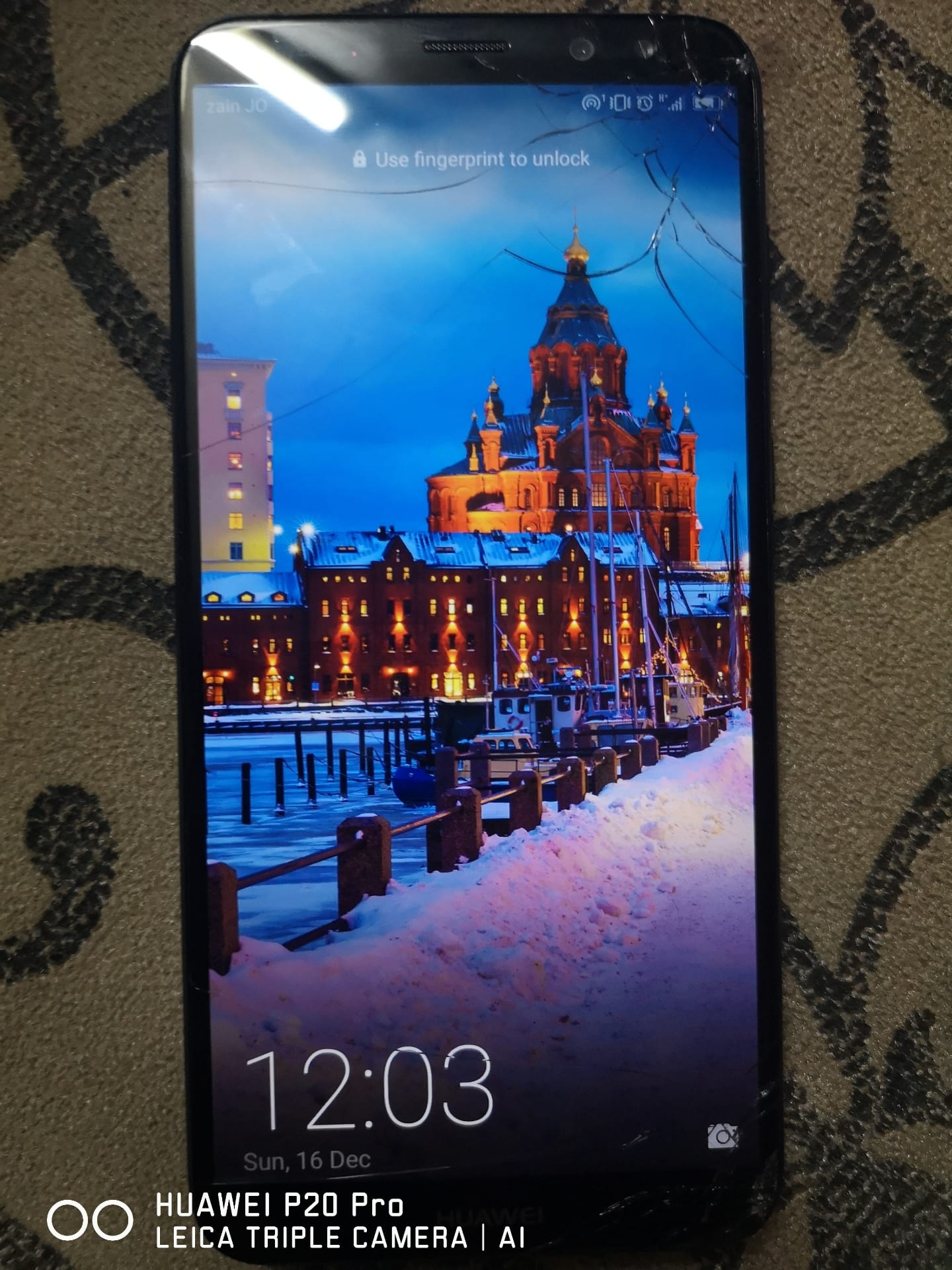 Mate 10 Lite مستعمل شهرين استعمال بنت
لا تنسَ أنك شاهدت هذا الإعلان في عنكبوت
كسر في شاشة معو...