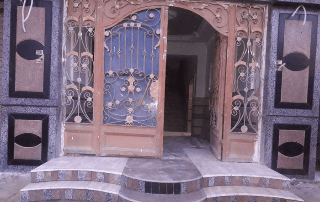 بليط لجميع انواع البلاط والديكورات السيراميك والرخام والجرانيت
لا تنسَ أنك شاهدت هذا الإعلان في عنكبوت...