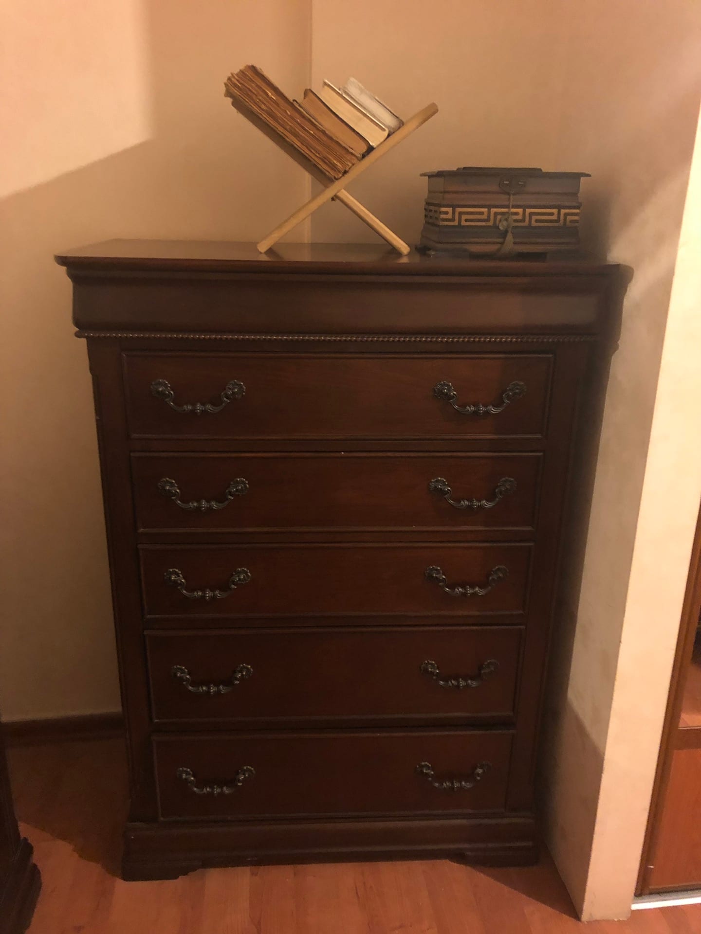 A Bathroom Furniture and Sets Used for sale directly from the owner
لا تنسَ أنك شاهدت هذا الإعلان في عنكبوت...
