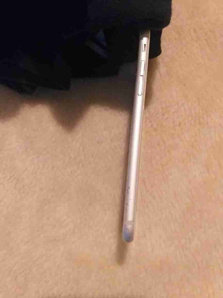 iPhone 6 16GB
لا تنسَ أنك شاهدت هذا الإعلان في عنكبوت
حالة الجهاز مرفقة بالصور ما فيه اي عطل...