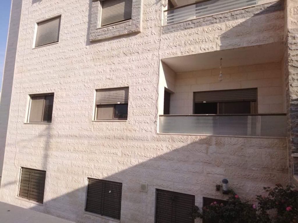 شقة أرضية في مرج الحمام قريبة من دوار الدله للبيع المستعجل جدااااا بسعرررر لقطة
لا تنسَ أنك شاهدت هذا الإعلان في عنكبوت...