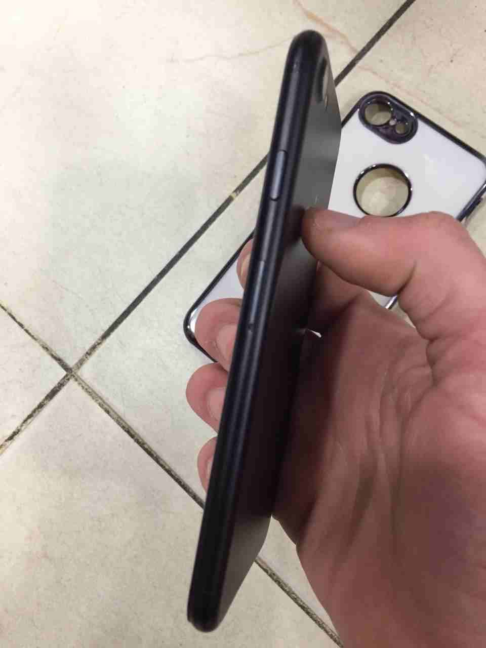 جهاز ايفون7
لا تنسَ أنك شاهدت هذا الإعلان في عنكبوت
جهاز أيفون 7بصلا على النبي الجهاز نظيف زي مهو...