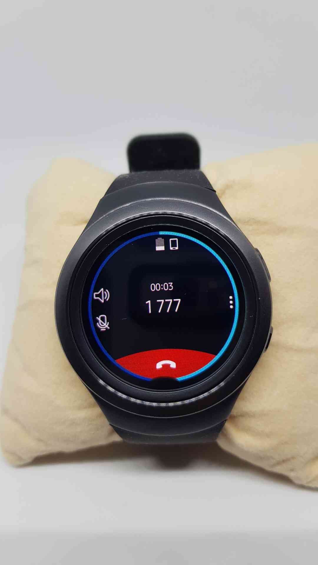 GEAR S2 SPORT WITH LOUD SPEAKERمع سماعه خارجية للتحدث مكالمات والتنبيهات
لا تنسَ أنك شاهدت هذا الإعلان في عنكبوت...