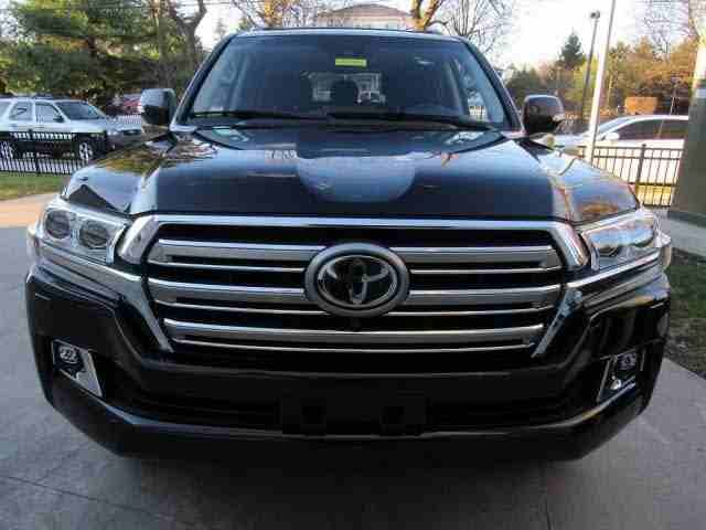 Season greetings
2017 Toyota Land Cruiser Automatic Transmission, No Accident record, No Mechanical Problem, very clean like brand new with warranty.
add me for info on Whatsapp +1 832 862 7706
CO...