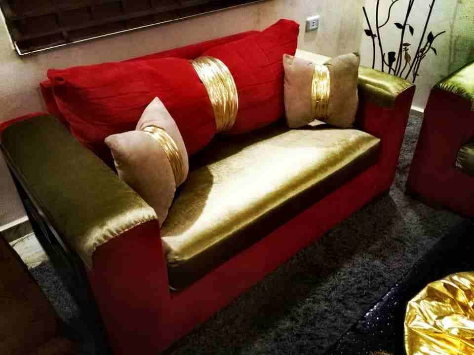 طقم كنب تركي راقي جدا وجميل مفصل تفصيل خشب سويدي ثقيل مع طاولة وسط لاصحاب الذوق
لا تنسَ أنك شاهدت هذا الإعلان في عنكبوت...