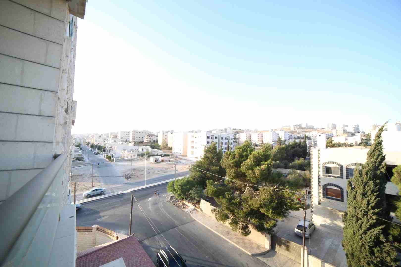 عرض الصيف شقه طابق ثالث مساحه 180متر شفا بدران-حي الكوم
لا تنسَ أنك شاهدت هذا الإعلان في عنكبوت...