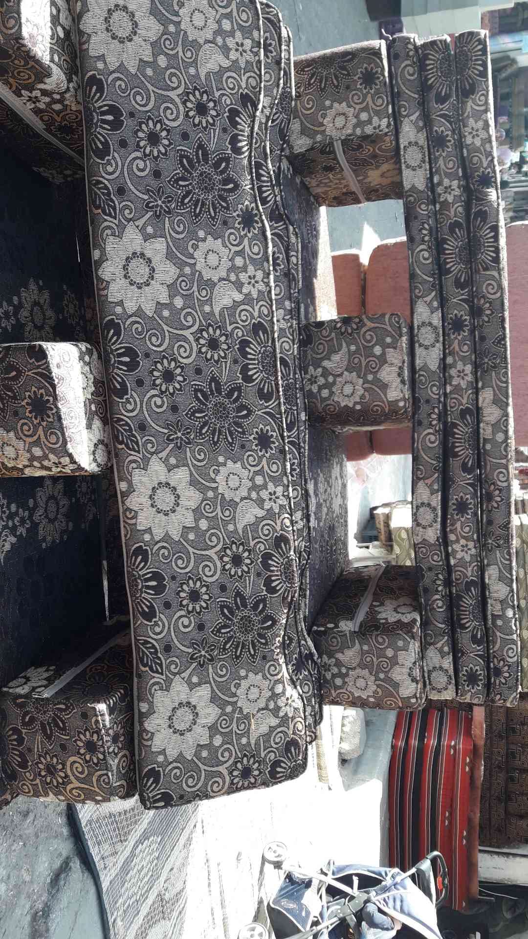 مجلس عربي سجاده 3×4 طاوله 5قطع برداي 3قطع
لا تنسَ أنك شاهدت هذا الإعلان في عنكبوت
ع...