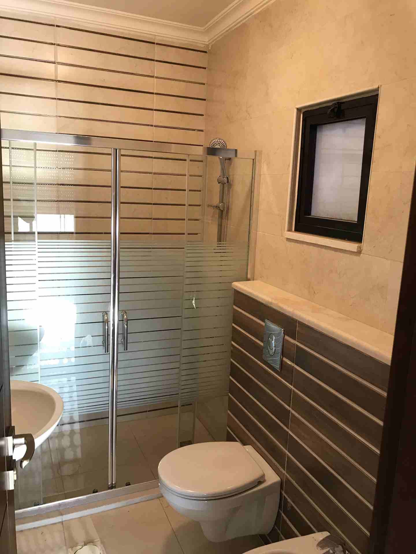 شقة للايجار جديدة لم تسكن في موقع مميز في عمان - دير غبار - من المالك مباشرة
لا تنسَ أنك شاهدت هذا الإعلان في عنكبوت...