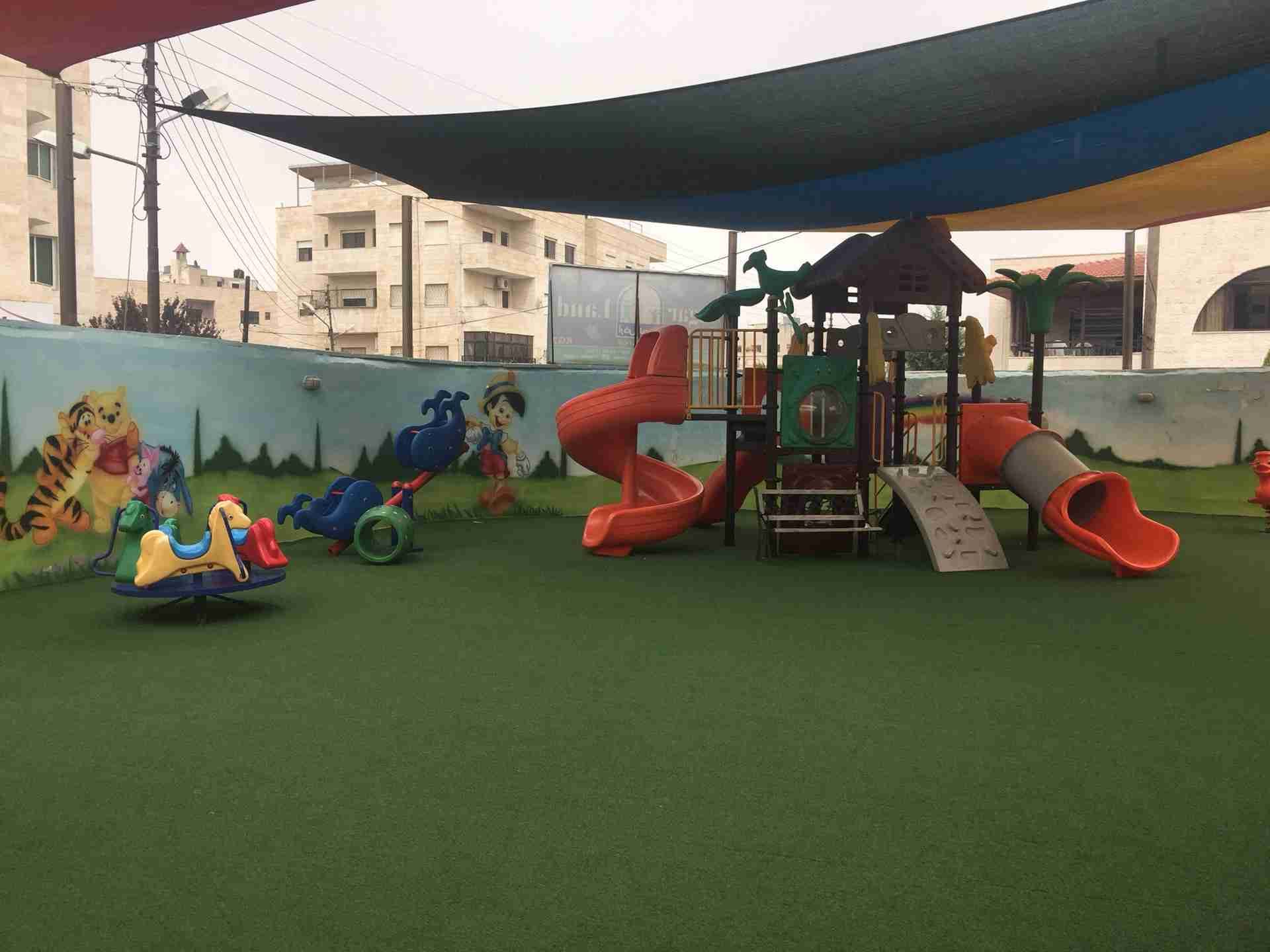 روضة مميزه للبيع
لا تنسَ أنك شاهدت هذا الإعلان في عنكبوت
روضة تعمل بشكل جيد للبيع مرخصة ل 100...