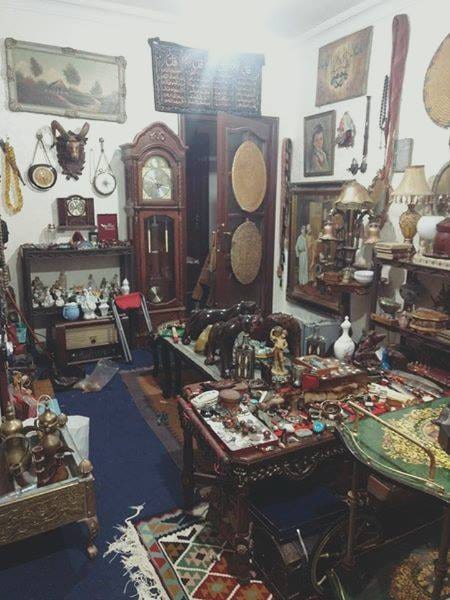 Vintage , Antique and More - مجموعة منوعة من التحف والانتيكا والتراث القديم والن
لا تنسَ أنك شاهدت هذا الإعلان في عنكبوت...