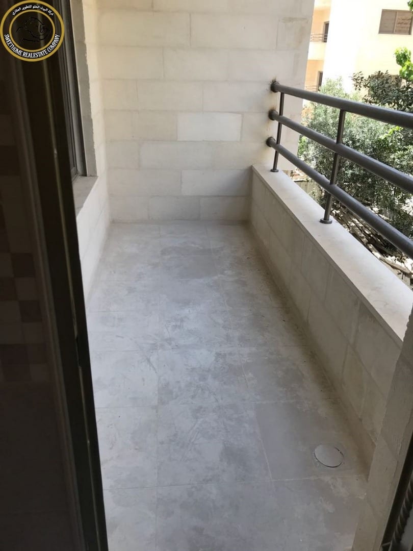 شقة مميزة للبيع في المدينة الرياضية طابق اول 180م تشطيب سوبر ديلوكس بسعر 85000
لا تنسَ أنك شاهدت هذا الإعلان في عنكبوت...